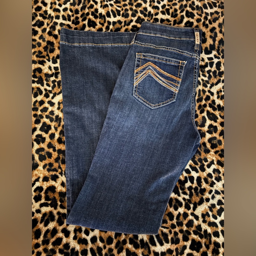 Ariat R.E.A.L Denim Dark Wash Mid-Rise Flare Jeans size 28R